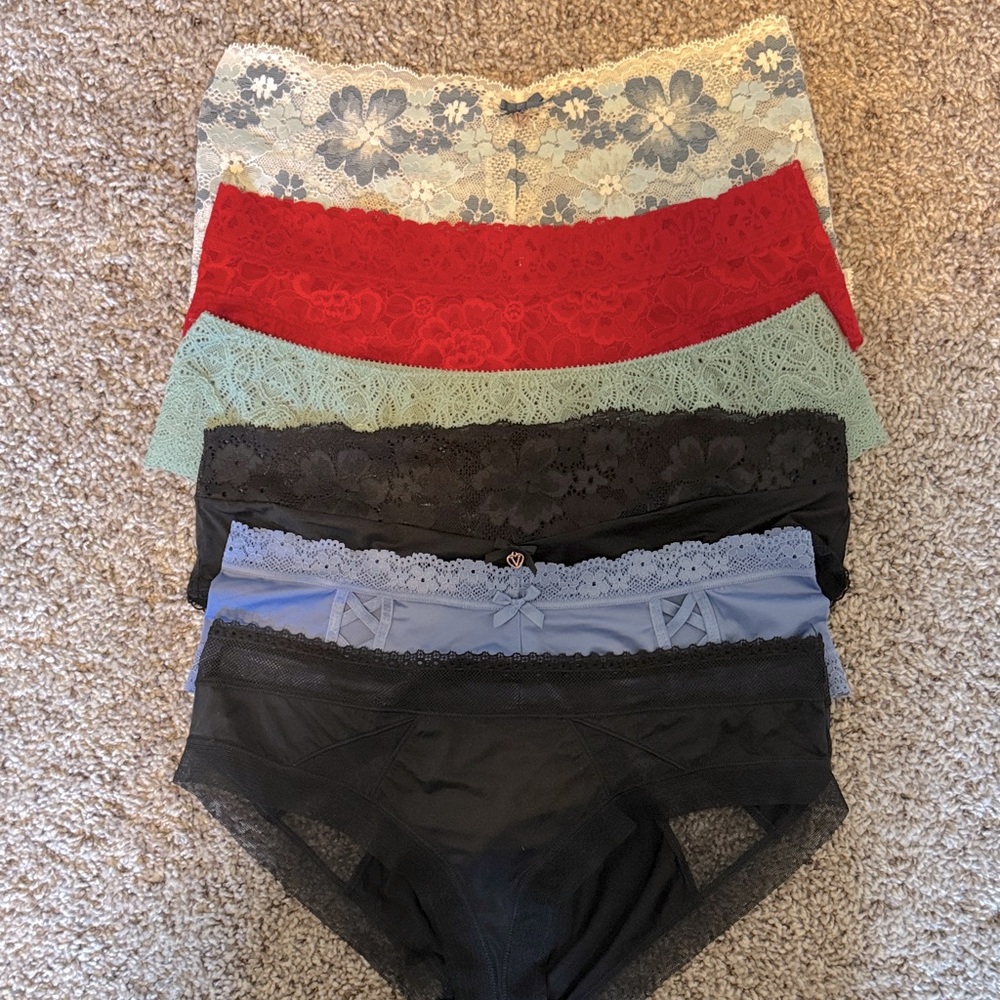 Victoria's Secret Lace Panties Set - 6 panties